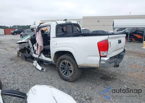 2016 Toyota Tacoma Sr5 V6 z USA, uszkodzony, nr VIN 3TMAZ5CN1GM006167